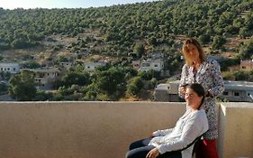 Mhna Guest House